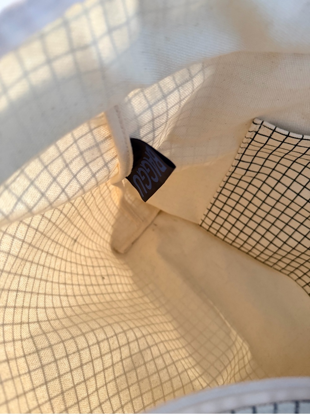 BAGGU Cream Canvas Grid Tote with Adjustable Strap - Picture 2 of 2